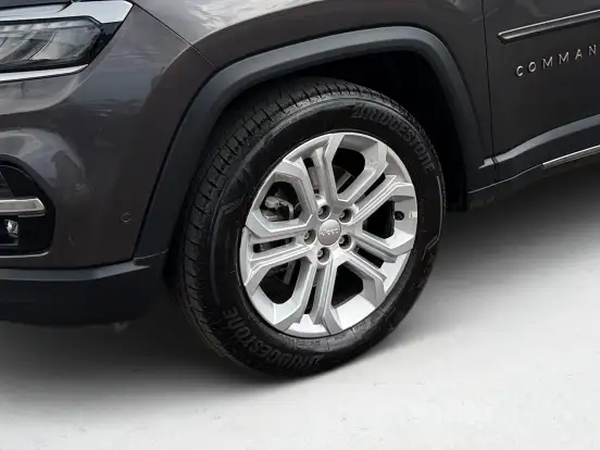 JEEP-COMMANDER-1.3 T270 TURBO FLEX LONGITUDE AT6 JEEP-COMMANDER-2024