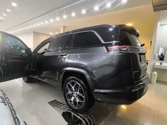 JEEP-COMMANDER-2022