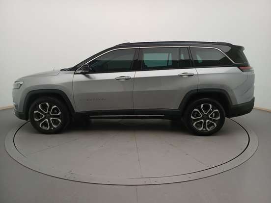 JEEP-COMMANDER-2024