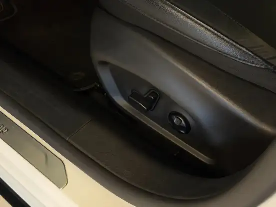 JEEP-COMMANDER-2024