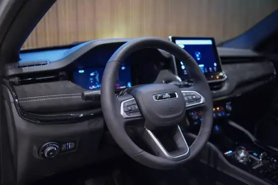 JEEP-COMMANDER-2025