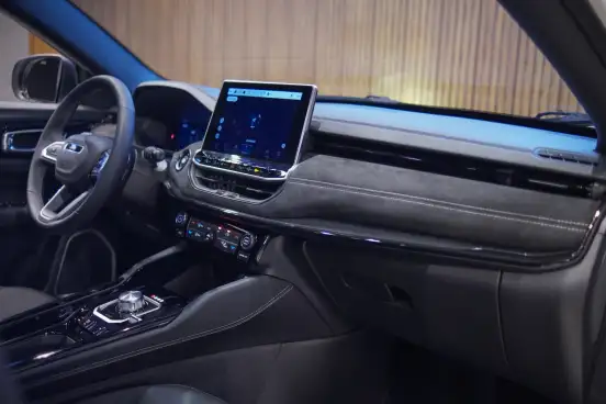 JEEP-COMMANDER-2025