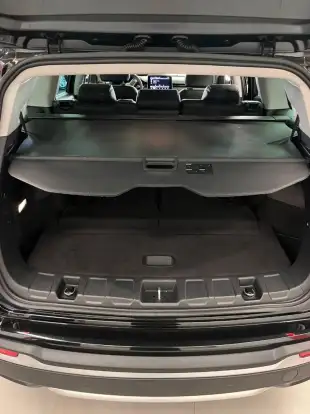JEEP-COMMANDER-2023