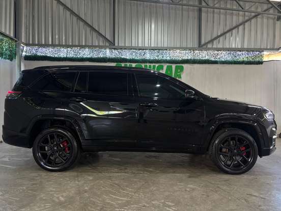 JEEP-COMMANDER-2024