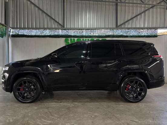 JEEP-COMMANDER-2.0 HURRICANE 4 TURBO GASOLINA BLACKHAWK AT9 JEEP-COMMANDER-2024