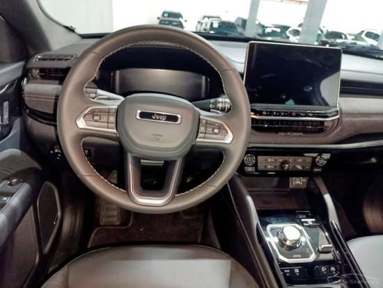 JEEP-COMMANDER-2025