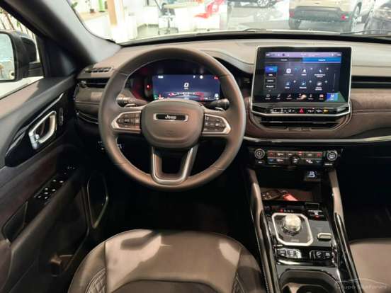 JEEP-COMMANDER-2.0 HURRICANE 4 TURBO GASOLINA BLACKHAWK AT9 JEEP-COMMANDER-2025
