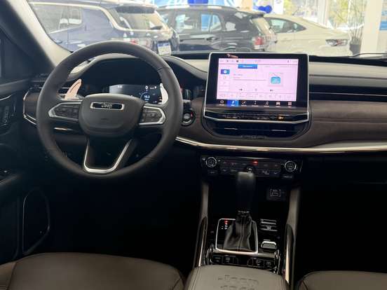 JEEP-COMMANDER-2024