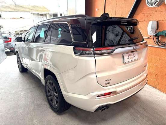 JEEP-COMMANDER-2024