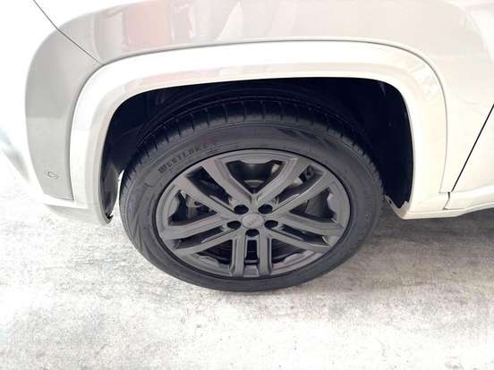 JEEP-COMMANDER-2024