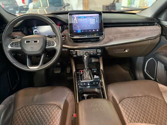 JEEP-COMMANDER-2021