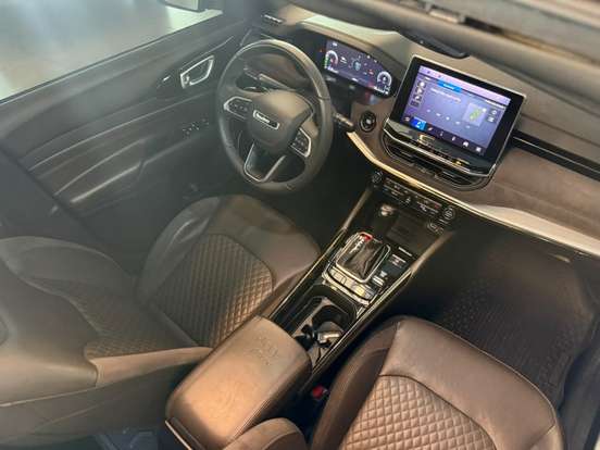 JEEP-COMMANDER-2021