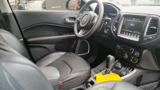 JEEP-COMPASS-2.0 16V DIESEL LONGITUDE 4X4 AUTOMÁTICO JEEP-COMPASS-2018