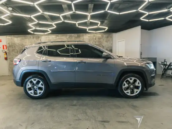 JEEP-COMPASS-2.0 16V FLEX LONGITUDE AUTOMÁTICO JEEP-COMPASS-2019
