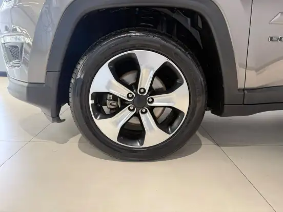 JEEP-COMPASS-2.0 16V FLEX LONGITUDE AUTOMÁTICO JEEP-COMPASS-2018