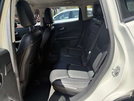 JEEP-COMPASS-2.0 16V FLEX LONGITUDE AUTOMÁTICO JEEP-COMPASS-2017