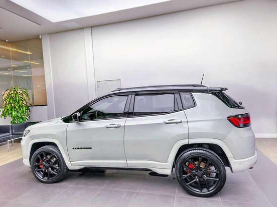 JEEP-COMPASS-2.0 HURRICANE 4 TURBO GASOLINA BLACKHAWK AT9 JEEP-COMPASS-2024