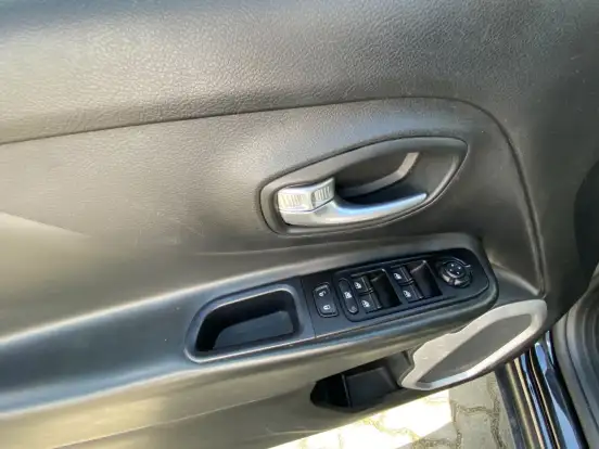 JEEP-RENEGADE-2020