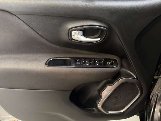 JEEP-RENEGADE-1.3 T270 TURBO FLEX SPORT ALTITUDE AT6 JEEP-RENEGADE-2024
