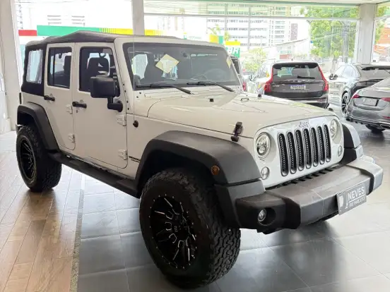 JEEP-WRANGLER-3.6 UNLIMITED SPORT 4X4 V6 GASOLINA 4P AUTOMÁTICO JEEP-WRANGLER-2013