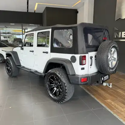 JEEP-WRANGLER-2013