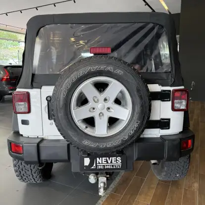 JEEP-WRANGLER-2013
