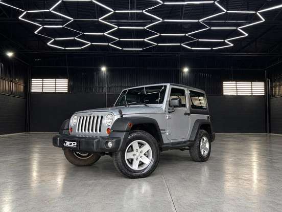 JEEP-WRANGLER-3.6 UNLIMITED SPORT 4X4 V6 GASOLINA 4P AUTOMÁTICO JEEP-WRANGLER-2011