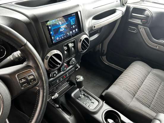 JEEP-WRANGLER-2011