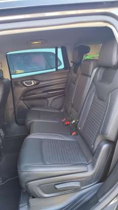 JEEP-COMMANDER-2024