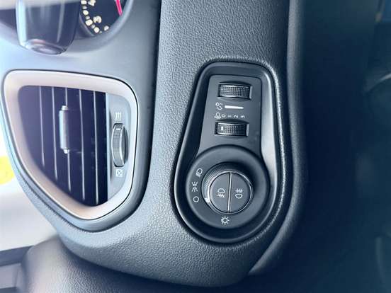 JEEP-RENEGADE-1.8 16V FLEX SPORT 4P AUTOMÁTICO JEEP-RENEGADE-2016