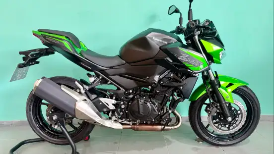 KAWASAKI-Z400-2021