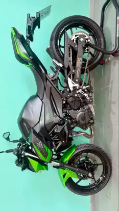 KAWASAKI-Z400-2021