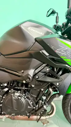 KAWASAKI-Z400-2021