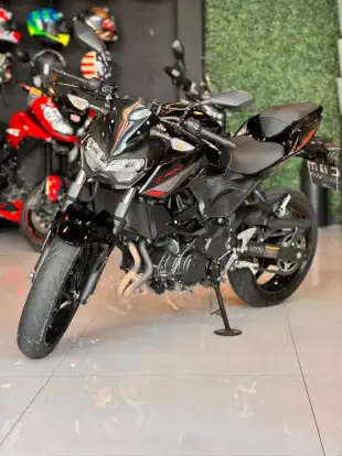 KAWASAKI-Z400-2024
