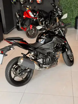 KAWASAKI-Z400-2024