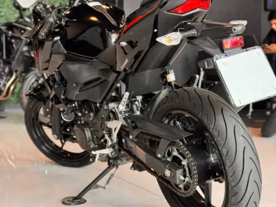 KAWASAKI-Z400 KAWASAKI-Z400-2024