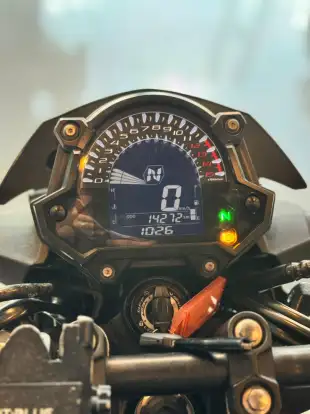 KAWASAKI-Z400-2024