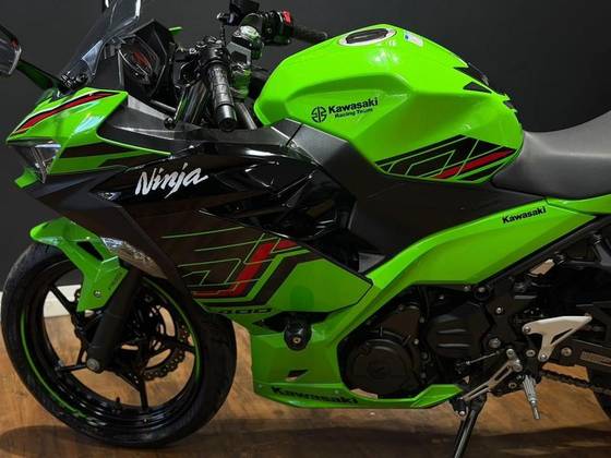 KAWASAKI Z400 