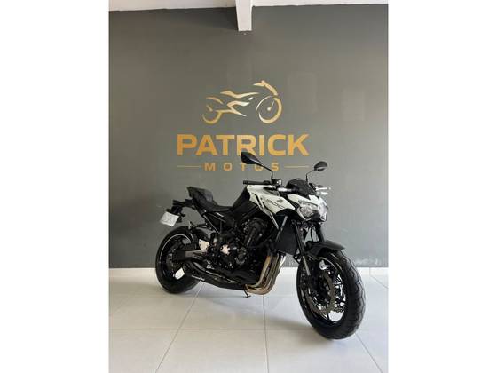 KAWASAKI Z900 