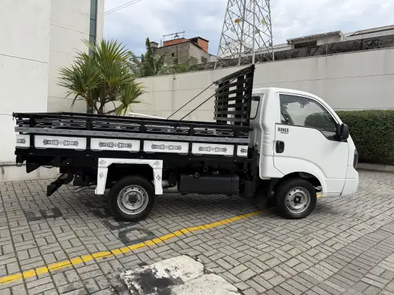 KIA-BONGO-2.5 TD DIESEL STD CS MANUAL KIA-BONGO-2021