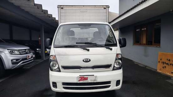 KIA-BONGO-2014