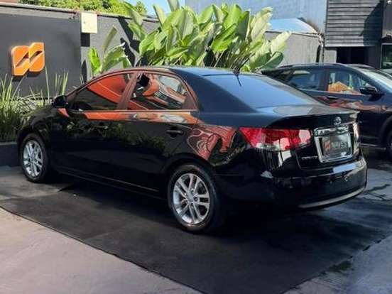 KIA-CERATO-1.6 EX3 SEDAN 16V GASOLINA 4P AUTOMÁTICO KIA-CERATO-2011
