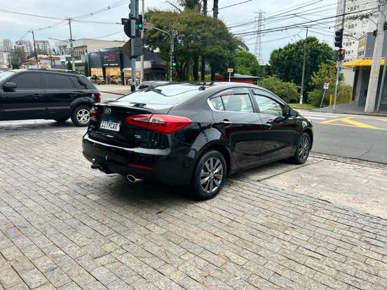 KIA-CERATO-1.6 SX 16V FLEX 4P AUTOMÁTICO KIA-CERATO-2015