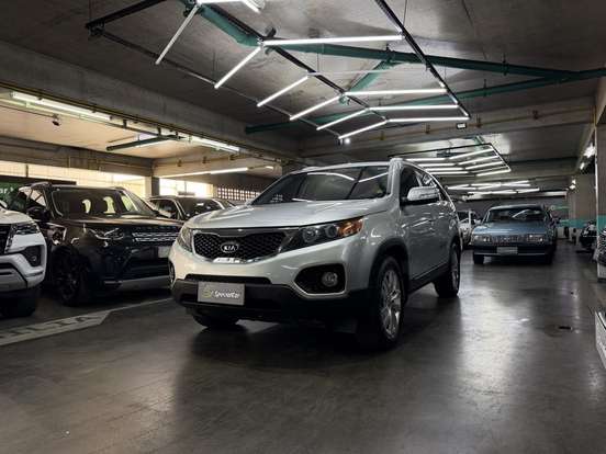 KIA-SORENTO-2011