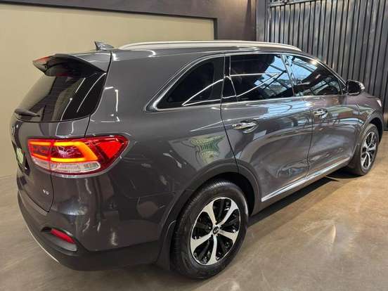 KIA-SORENTO-3.3 V6 GASOLINA EX 7L AUTOMATICO KIA-SORENTO-2016