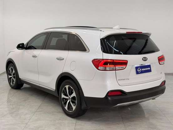 KIA-SORENTO-3.3 V6 GASOLINA EX 7L AUTOMATICO KIA-SORENTO-2015