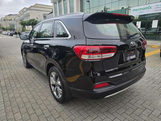 KIA-SORENTO-3.3 V6 GASOLINA EX 7L AUTOMATICO KIA-SORENTO-2017