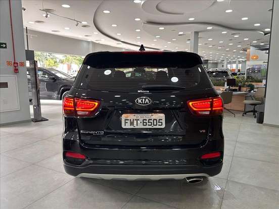 KIA-SORENTO-3.5 V6 GASOLINA EX 7L AUTOMATICO KIA-SORENTO-2018