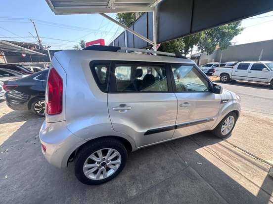 KIA-SOUL-1.6 EX 16V FLEX 4P AUTOMÁTICO KIA-SOUL-2011