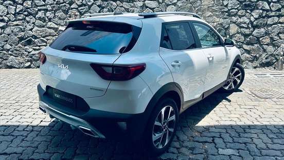 KIA-STONIC-2023
